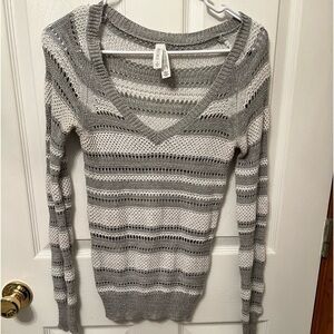 Aeropostale Long Sleeve V Neck Knit Sweater